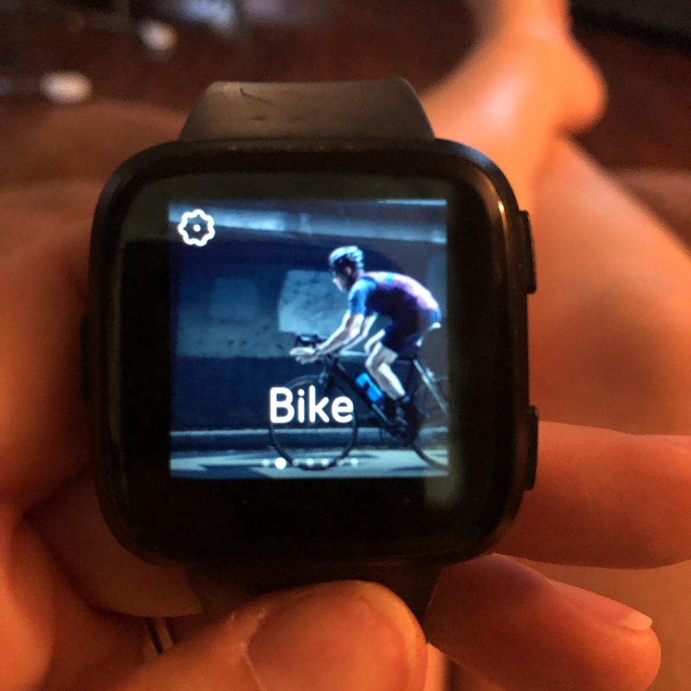 Fitbit Versa - Picture 4 of 8